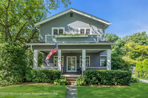 9 Mohawk Ave, Red Bank, NJ 07701