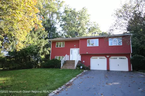 12 Freneau Dr, Marlboro, NJ 07746