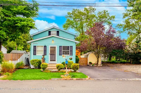 441 S Community Dr, Brick, NJ 08723