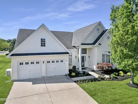 1 Talister Ct, Freehold, NJ 07728