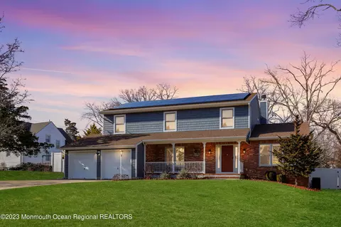 100 Ridge Dr, Toms River, NJ 08753