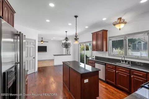 36 Sequoia Ct, Berkeley, NJ 08721 photo 21