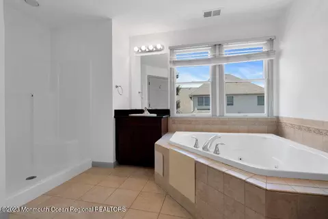 36 Sequoia Ct, Berkeley, NJ 08721 photo 39