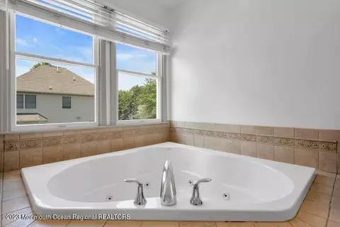 36 Sequoia Ct, Berkeley, NJ 08721 photo 40