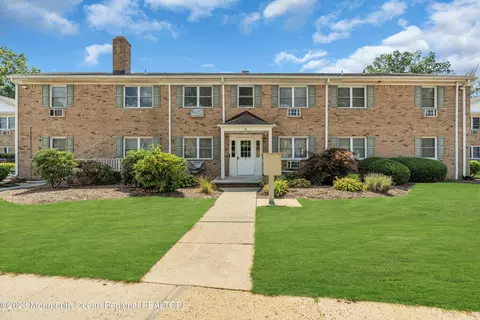 75 A Stonehurst Blvd, Freehold, NJ 07728