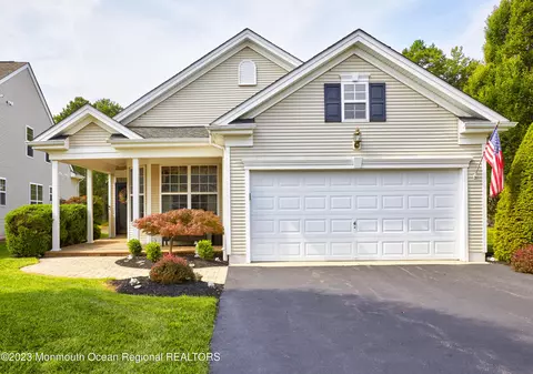 122 Marlow Dr, Jackson, NJ 08527
