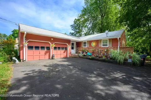 34 Brooktree Rd, East Windsor, NJ 08520