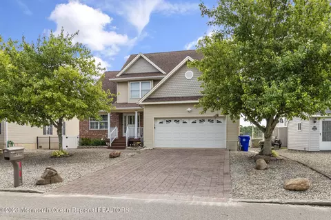 149 Royal Dr, Brick, NJ 08723