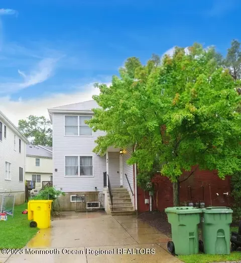 46 Whispering Pines Ln, Lakewood, NJ 08701