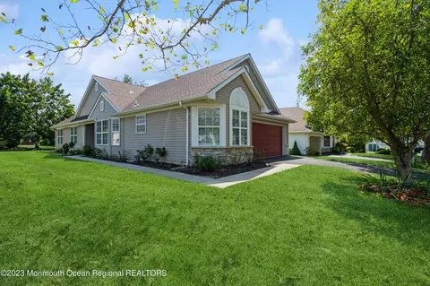 3225 Flagstone Ct, Toms River, NJ 08755