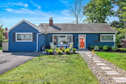51 Fierro Ave, Matawan, NJ 07747