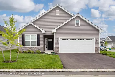 41 Saratoga Rd, New Egypt, NJ 08533