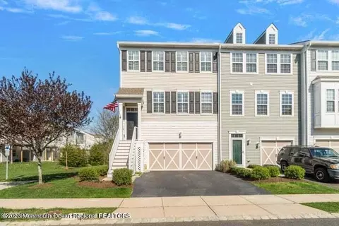 126 Beacon Ln #701, Eatontown, NJ 07724