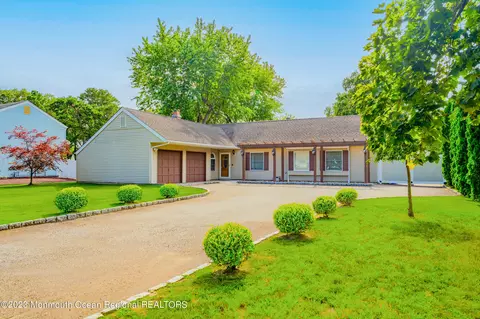 1012 Eastwind Ave, Toms River, NJ 08753