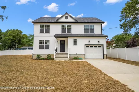 17 Pheasant Dr, Bayville, NJ 08721