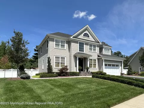 39 Bentley Ln, Ocean, NJ 07712