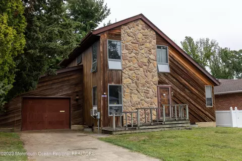 61 12 Rubin St, South River, NJ 08882