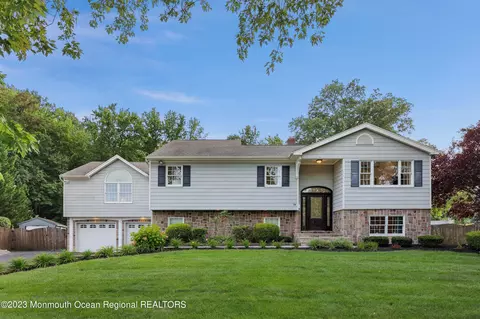 34 Barbara Ter, Middletown, NJ 07748