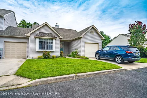 29 Timberline Dr, Little Egg Harbor, NJ 08087