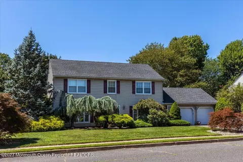 61 Bampton Pl, West Long Branch, NJ 07764