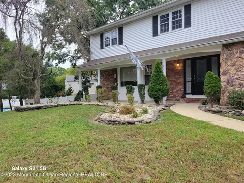 1014 Mica Ct, Toms River, NJ 08753