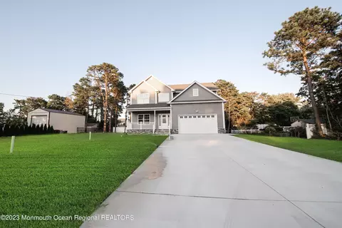 217 Grand Central Pkwy, Bayville, NJ 08721
