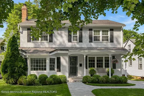 123 Maple Ave, Fair Haven, NJ 07704