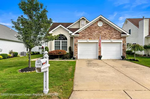 43 Point Pleasant Ln, Waretown, NJ 08758