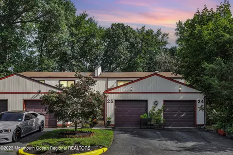 25 Ellen Heath Dr #25, Matawan, NJ 07747