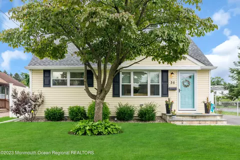 35 Benson Ln, Hamilton, NJ 08610
