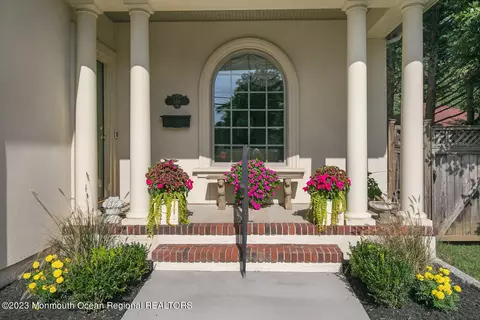 166 E River Rd, Rumson, NJ 07760 photo 2