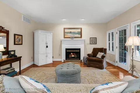 166 E River Rd, Rumson, NJ 07760 photo 8