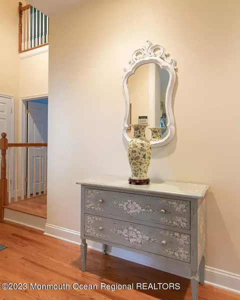 166 E River Rd, Rumson, NJ 07760 photo 5
