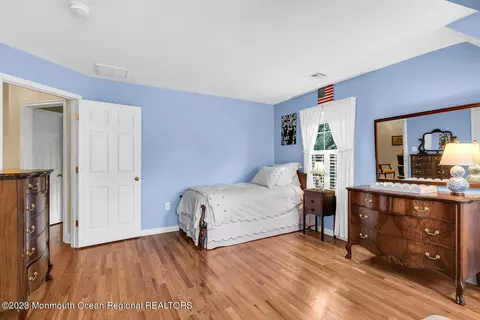 166 E River Rd, Rumson, NJ 07760 photo 23