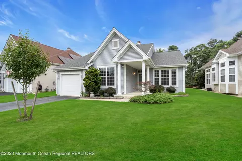 3 Timberlake Pl, Barnegat, NJ 08005