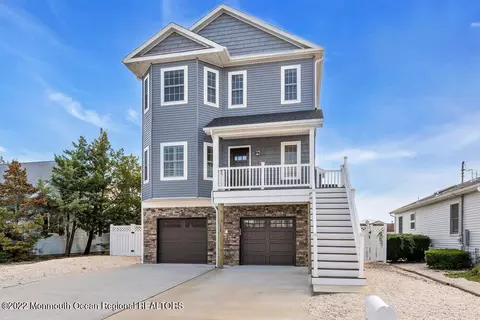 327 Stephan Ave, Toms River, NJ 08753