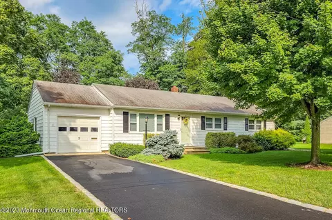 15 Parkway Pl, Red Bank, NJ 07701
