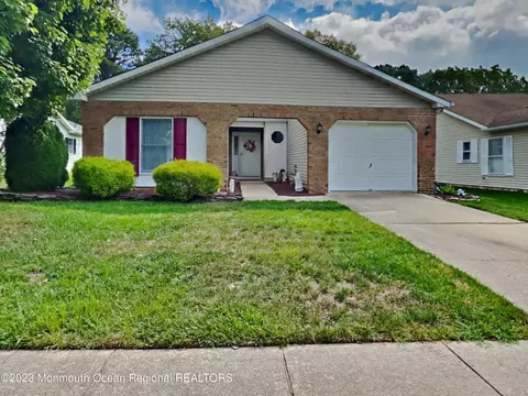 1945 Quimby Ct, Toms River, NJ 08755