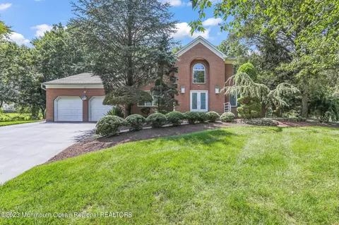 83 Annette Dr, Marlboro, NJ 07746