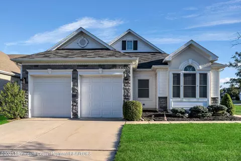 57 Spring Lake Blvd, Waretown, NJ 08758