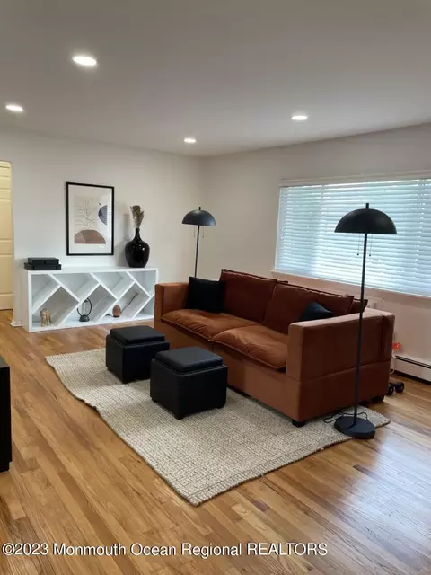 352 South St # B, Eatontown, NJ 07724