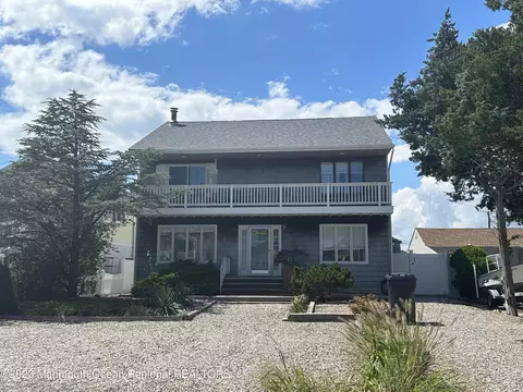 512 Buoy Pl, Toms River, NJ 08753