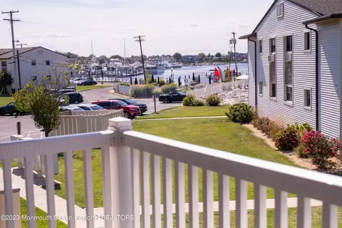 84 Wharfside Dr, Monmouth Beach, NJ 07750