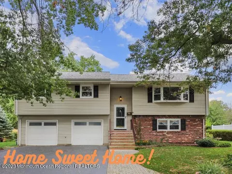 6 Violante Ct, Eatontown, NJ 07724