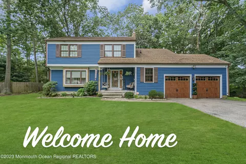104 Shadow Brook Dr, Toms River, NJ 08753