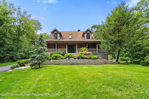 172 Jackson Mills Rd, Freehold, NJ 07728
