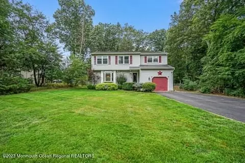 516 Declaration Ln, Jackson, NJ 08527