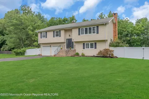 37 Hillside Ter, Ocean, NJ 07712