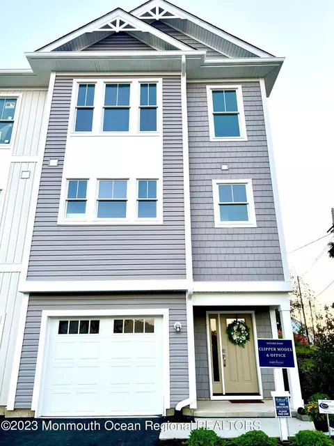 156 W Front St #20, Keyport, NJ 07735