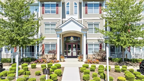 7 Centre St #3104, Ocean, NJ 07712